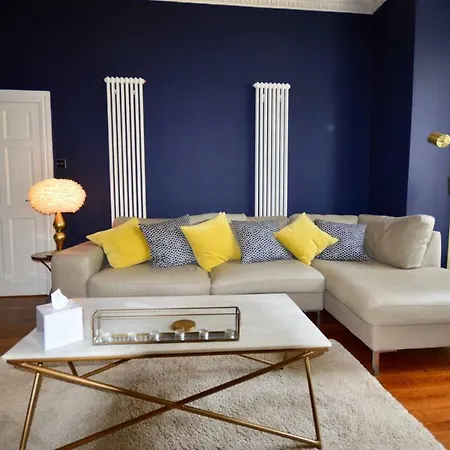 Elegant Garden Flat By The Arches