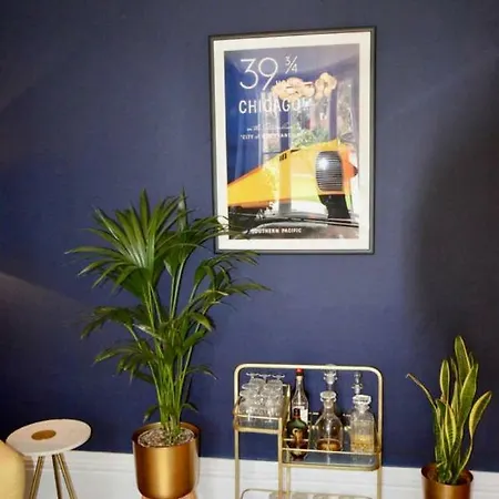 Elegant Garden Flat By The Arches Lejlighed